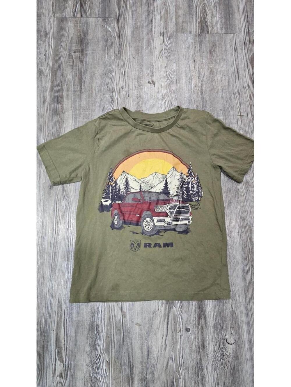 Ram Trucks Kids Ram Truck Graphic T-Shirt Size M 8 green Tee